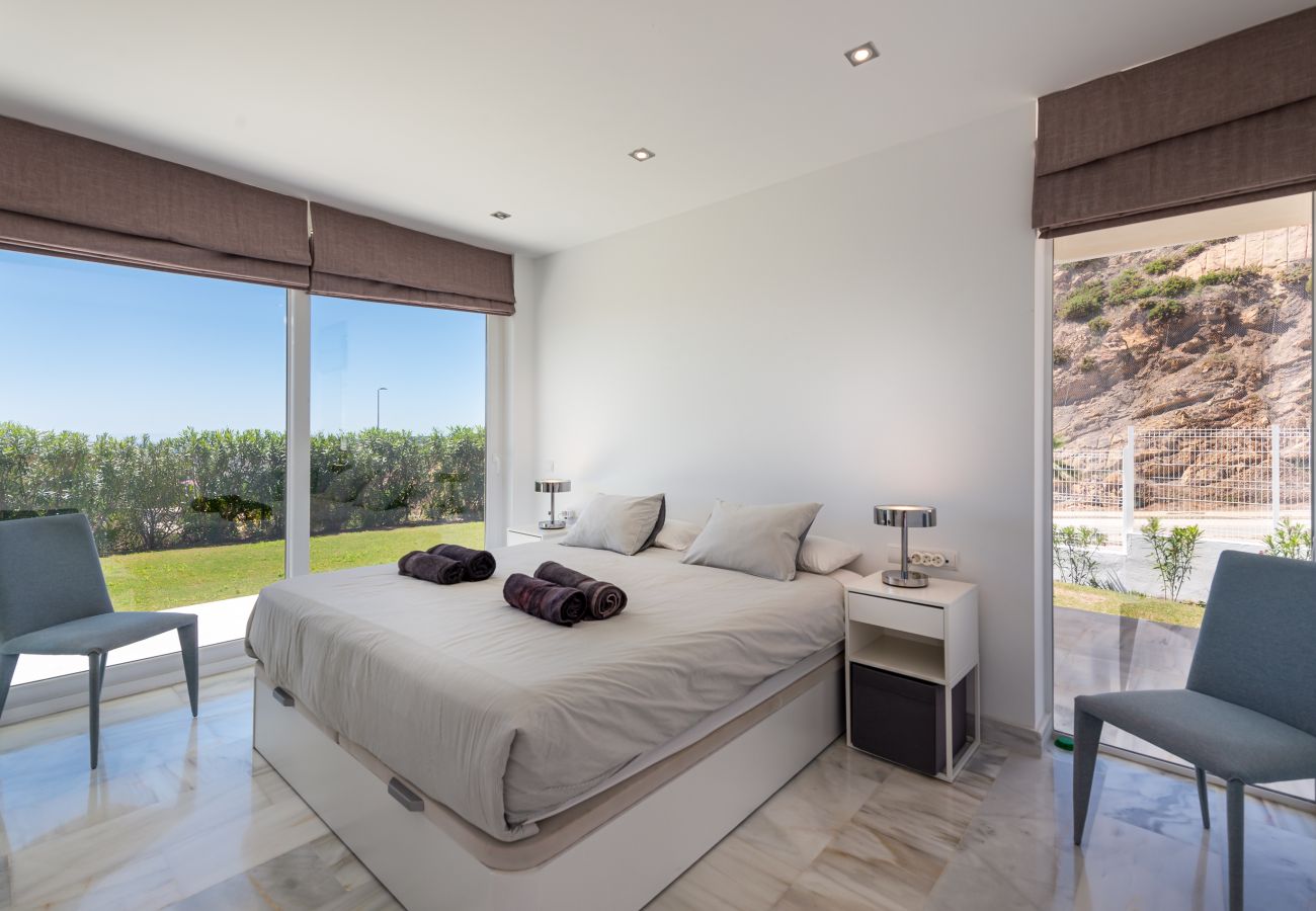 Villa in Casares - Villa Dona Julia 2410 Golf and Sea views